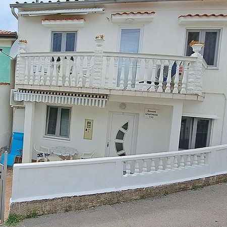 Apartmani Ana-Lora Lopar Esterno foto