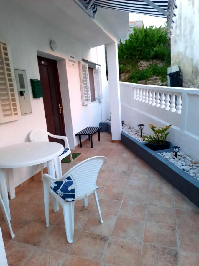 Apartmani Ana-Lora Lopar Esterno foto