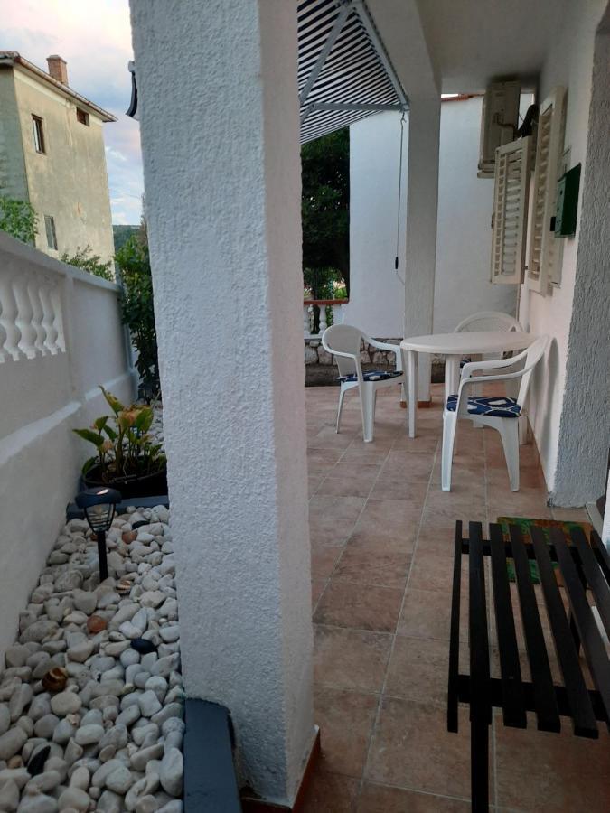 Apartmani Ana-Lora Lopar Esterno foto