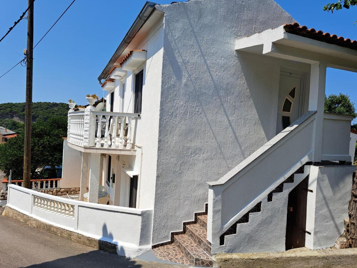 Apartmani Ana-Lora Lopar Esterno foto