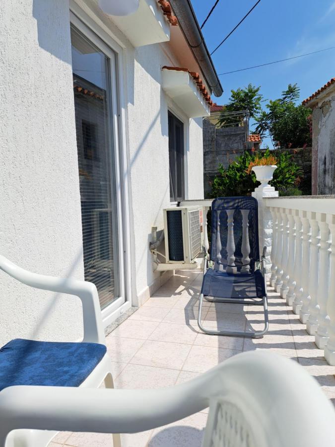 Apartmani Ana-Lora Lopar Esterno foto